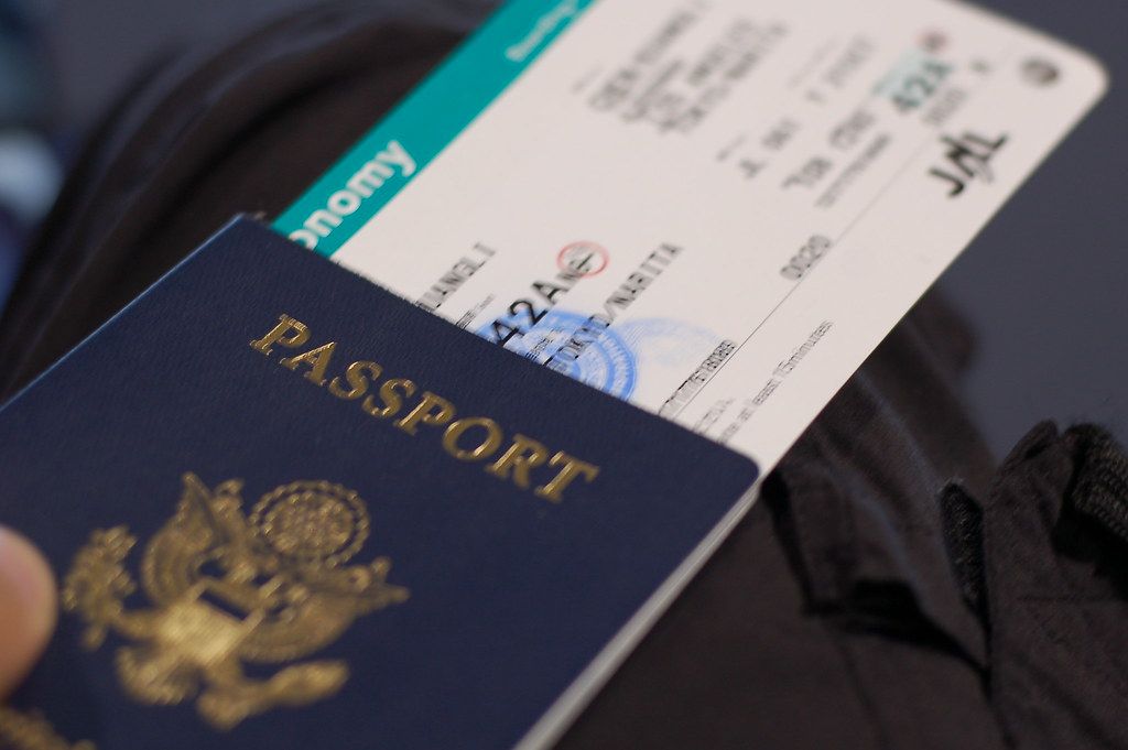 Pasaporte y tarjeta de embarque